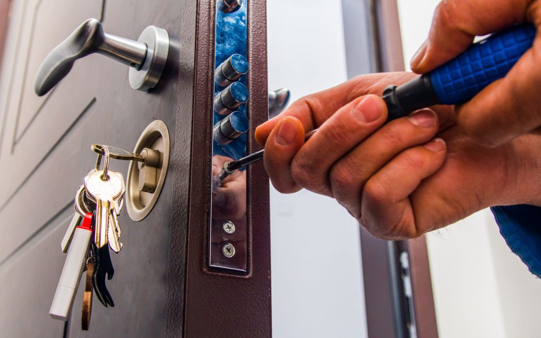 Locksmith Unlocking A Door - Global Locksmiths Locksmith Footscray Services